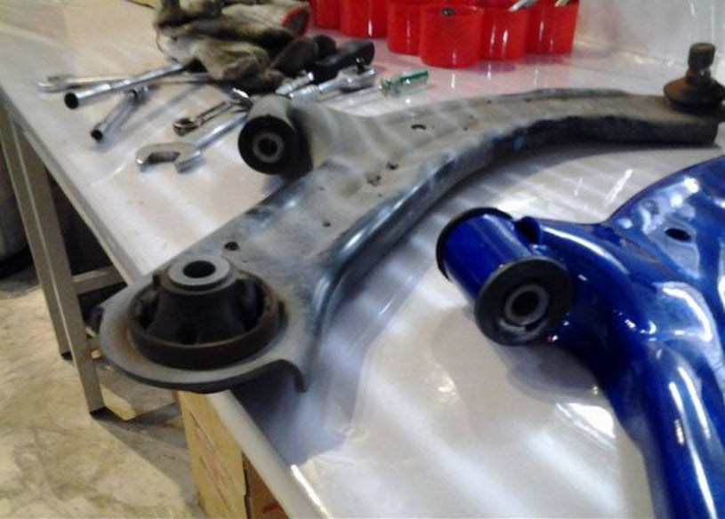 Front Lower Control Arm Nissan Sentra / sylphy G11 2005-2012