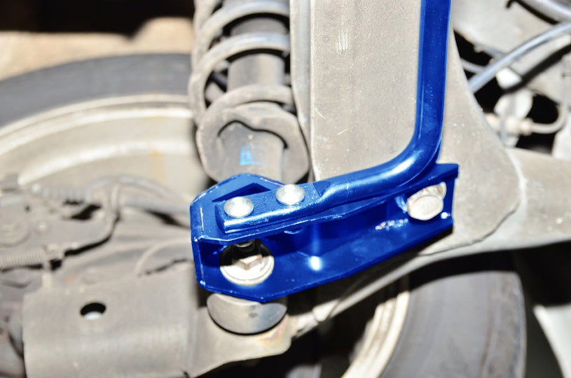 Задна добавка стаб. щанга Toyota Corolla/altis/auris 10th E140/E150 2006-2013