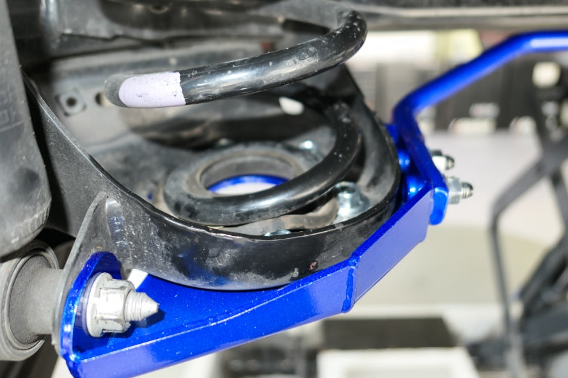 Задна добавка стаб. щанга Toyota Prius alpha ZVW40 2012-2021